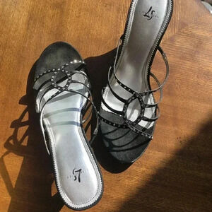 Life Stride black sandal